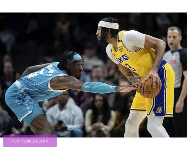 戴维斯助攻数据解析显示其近期表现持续提升，成为球队稳定输出的重要一员